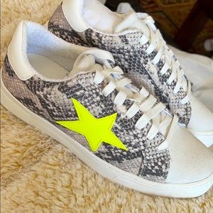 Boutique star shoes. size 6.5. asking $20